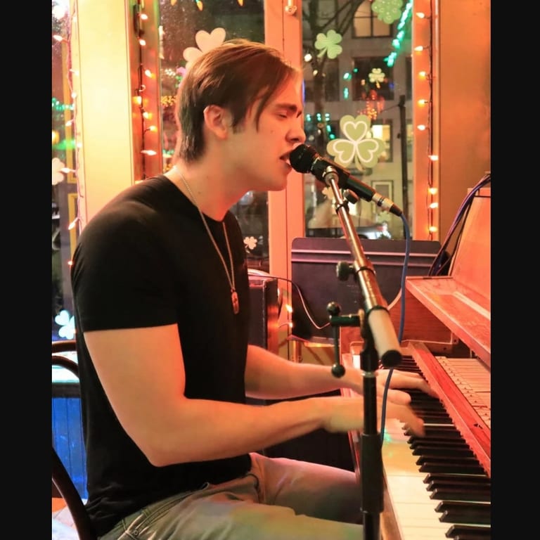 Aidan Gittings - Boogie-Woogie Pianist