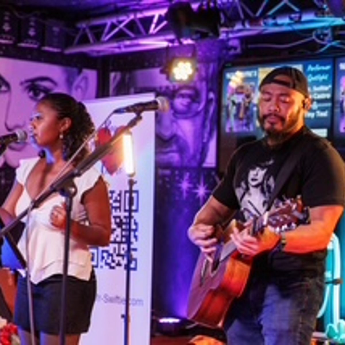Live Entertainment at Stone's Cove