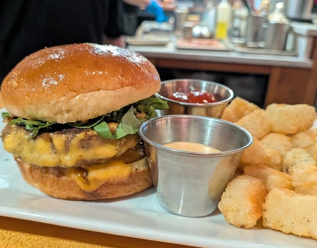 Prime Beef Burger* (+).
